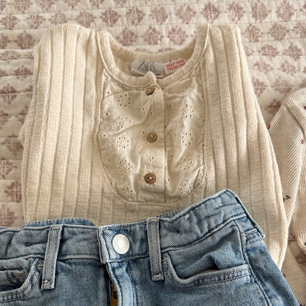 Toddler Jean bundle - Picture 3 of 6